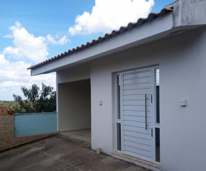 Casa aconchegante com garagem